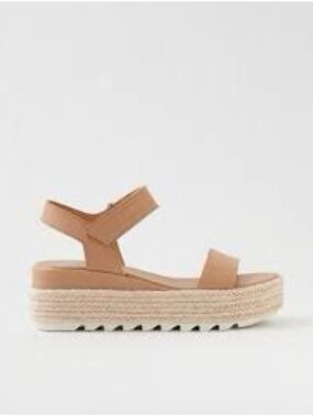 Sorel Women’s Tan Espadrille Platform Sandals